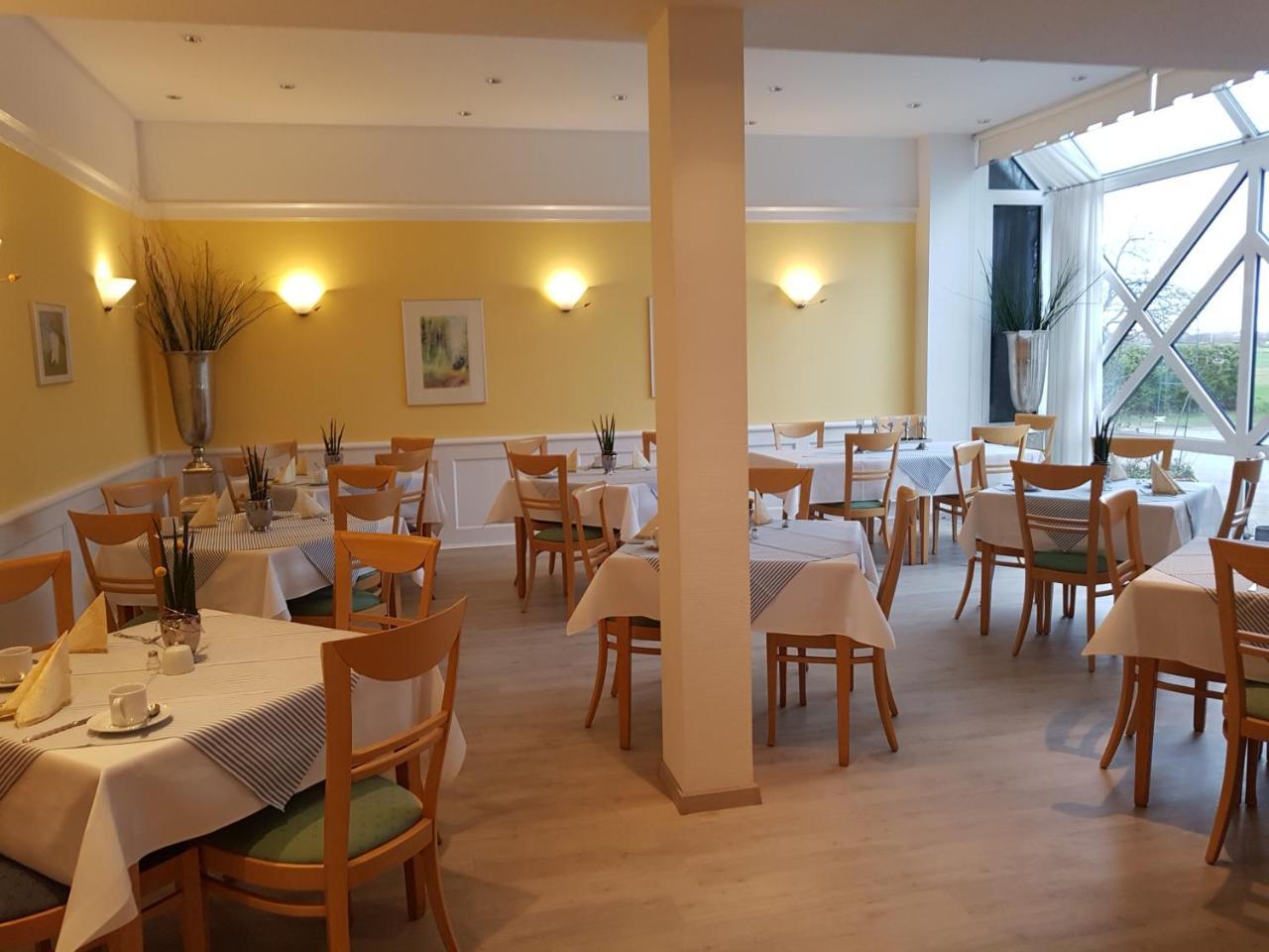 Hotel Fasanengarten Sarstedt Esterno foto
